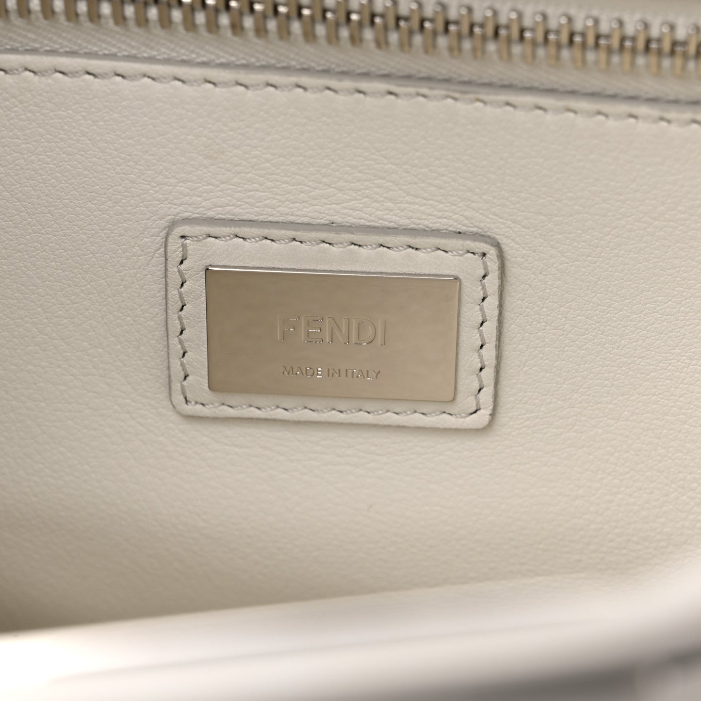 Vitello Seta Century Nappa Whipstitch Medium Peekaboo Iconic Satchel White