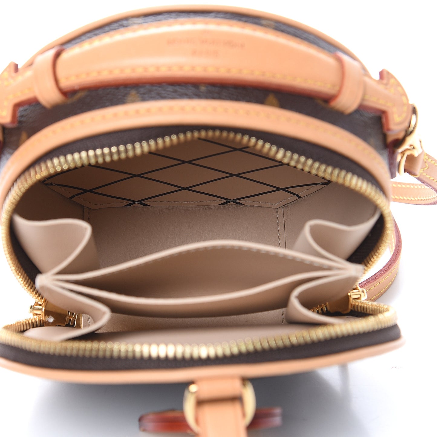 Monogram Mini Boite Chapeau