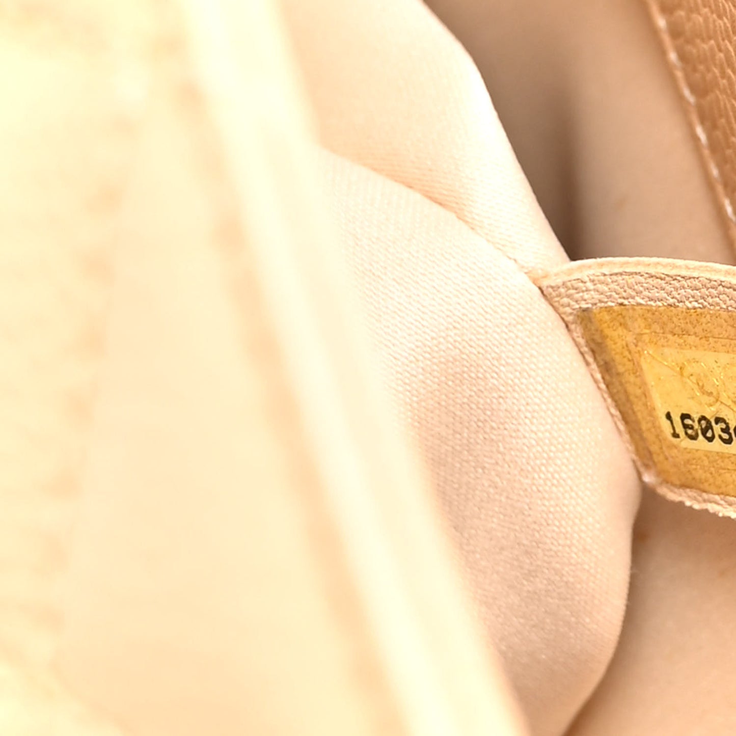 Caviar Quilted Grand Shopping Tote GST Beige Clair
