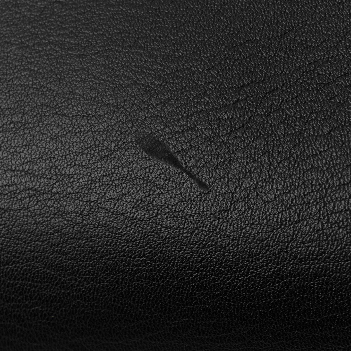 Vitello Seta Shiny Nappa Medium Peekaboo Iconic Satchel Black