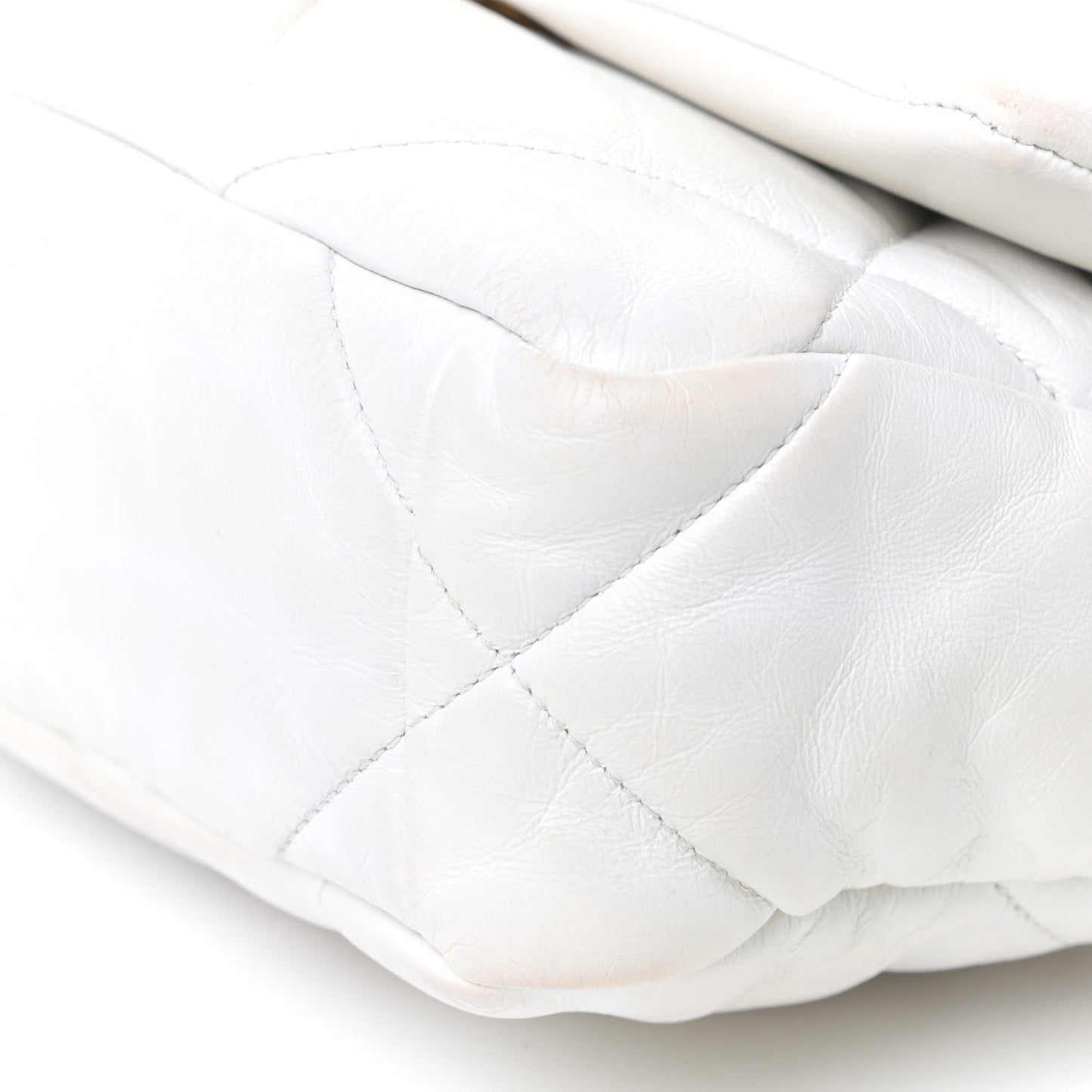 Goatskin Quilted Medium Chanel 19 Flap White