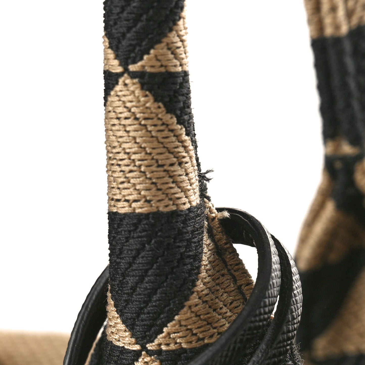 Jacquard Saffiano Triangolo Symbole Embroidered Large Tote Black Corda