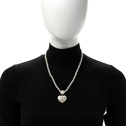 Pearl Crystal CC Heart Short Necklace Pearly White Gold