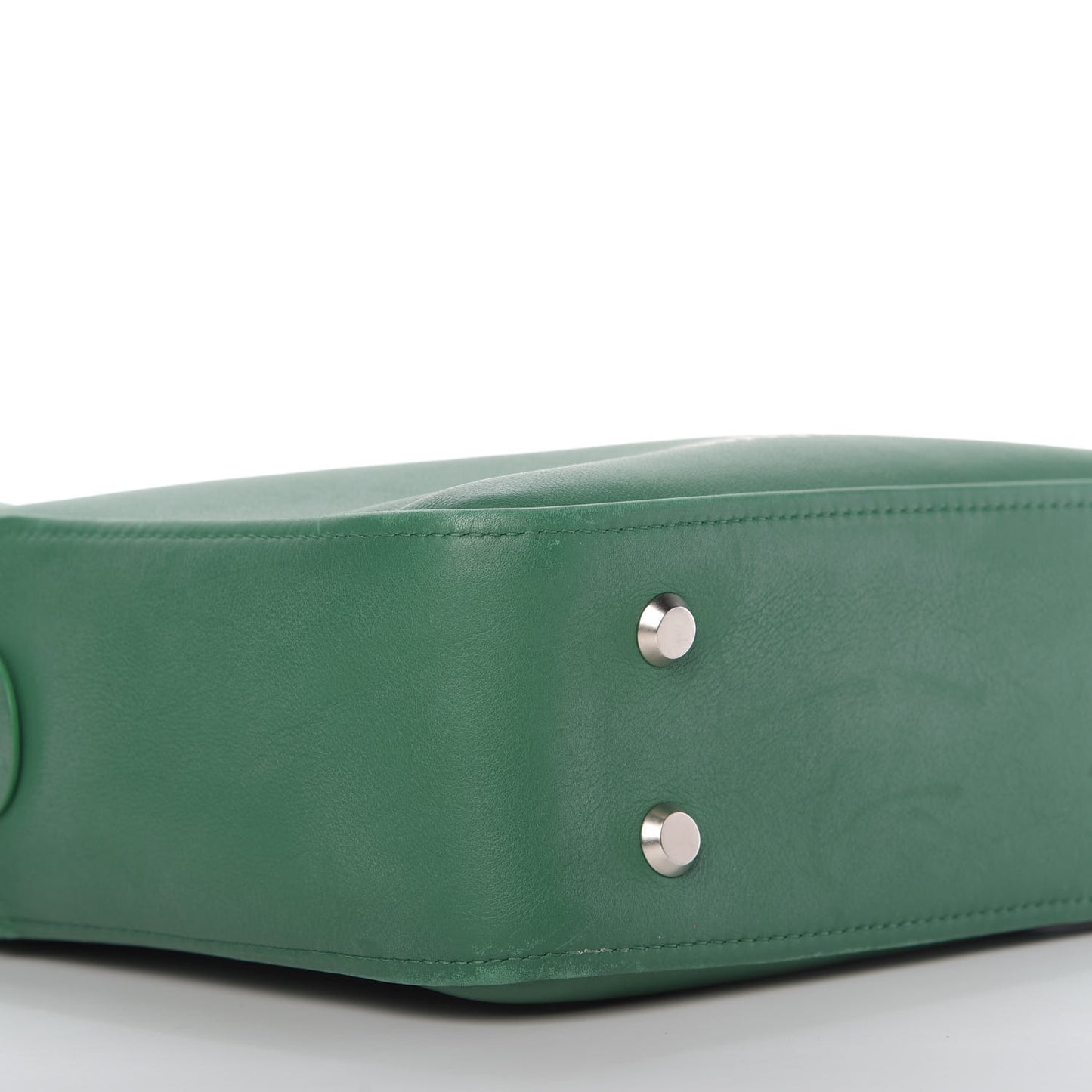 Shiny Day Calfskin S Triangle Duffle Vert Irlandais