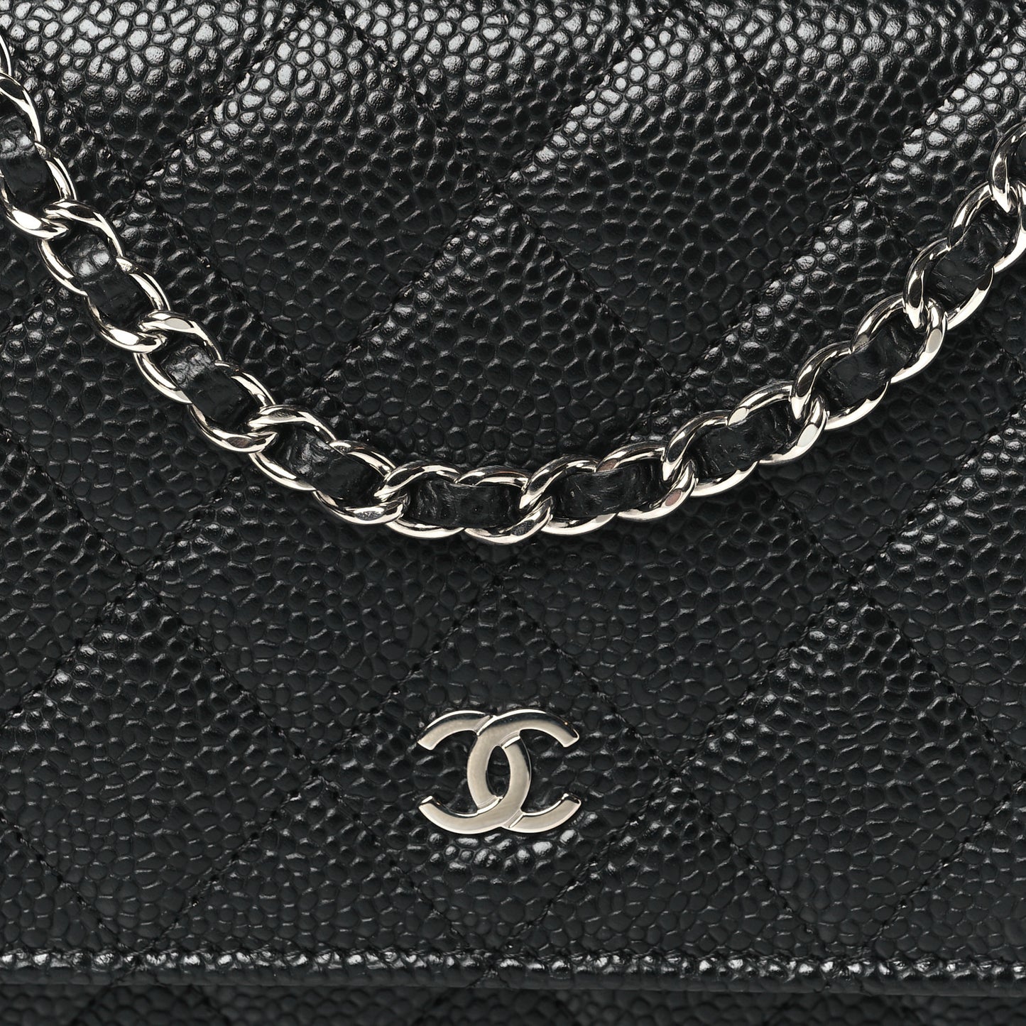 Caviar Quilted Wallet on Chain WOC Black
