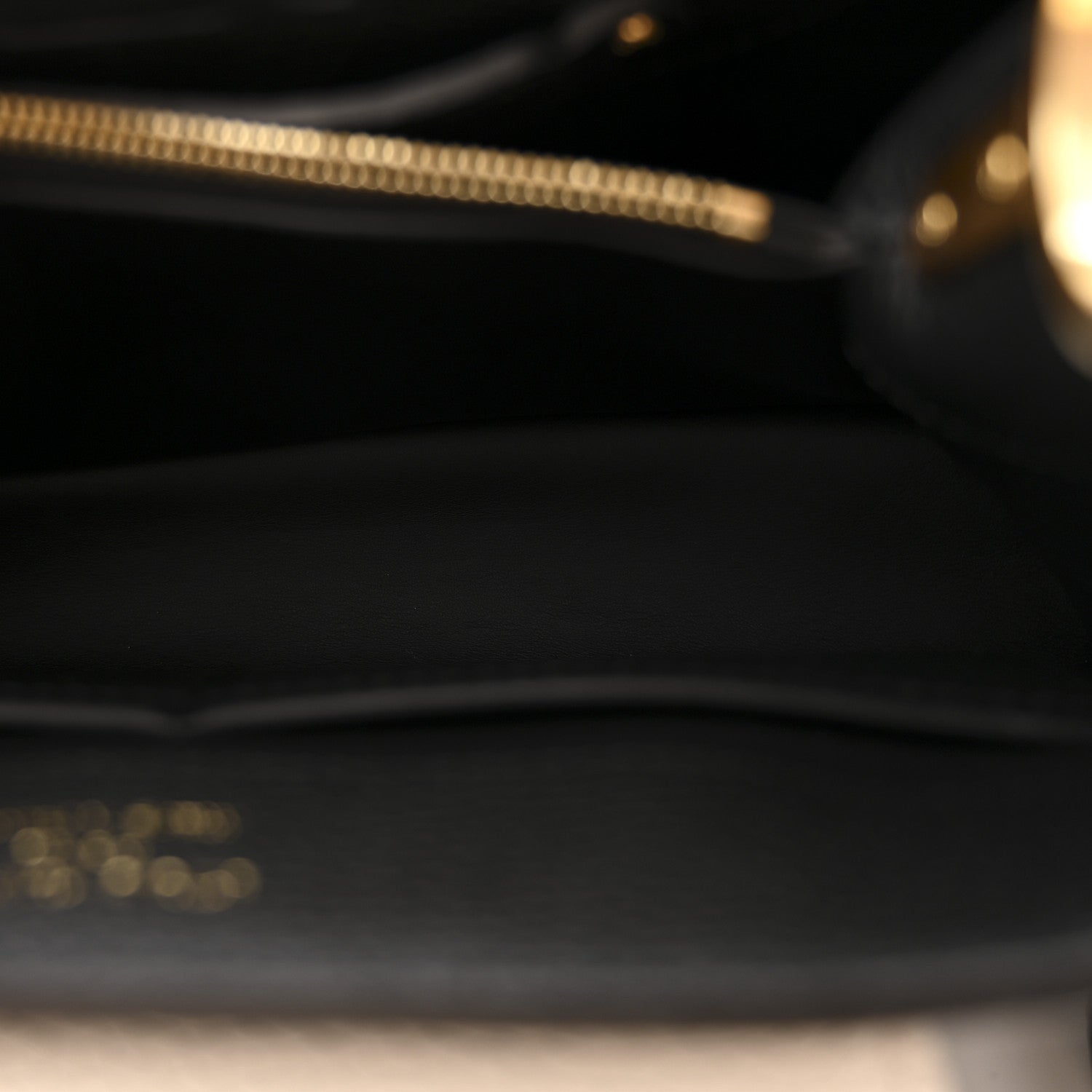 Louis Vuitton Taurillon Flower Chain Capucines MM  Black Galet Gray Pearly Cream 6 of 10