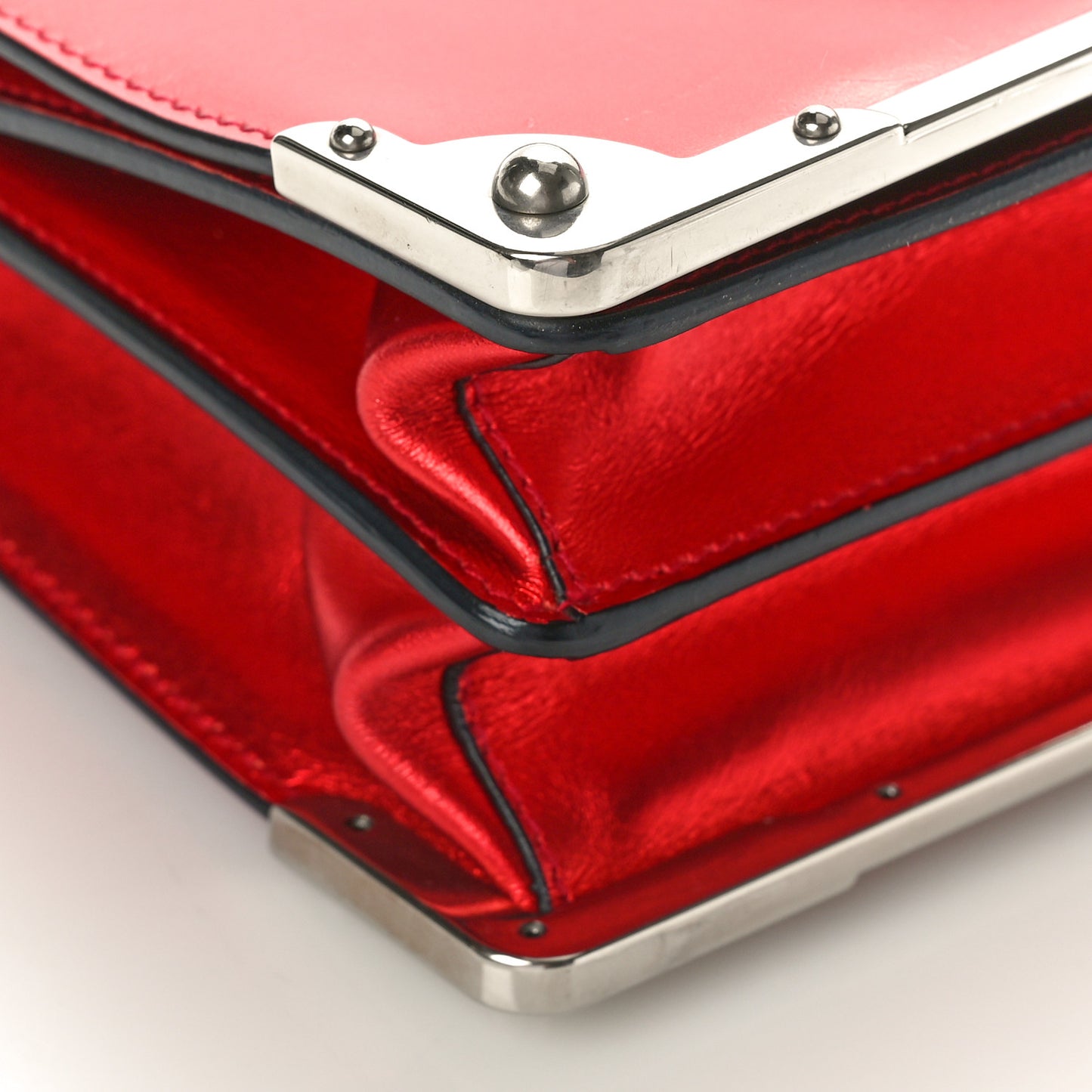 Metallic Vitello Saffiano Cahier Bag Red Black