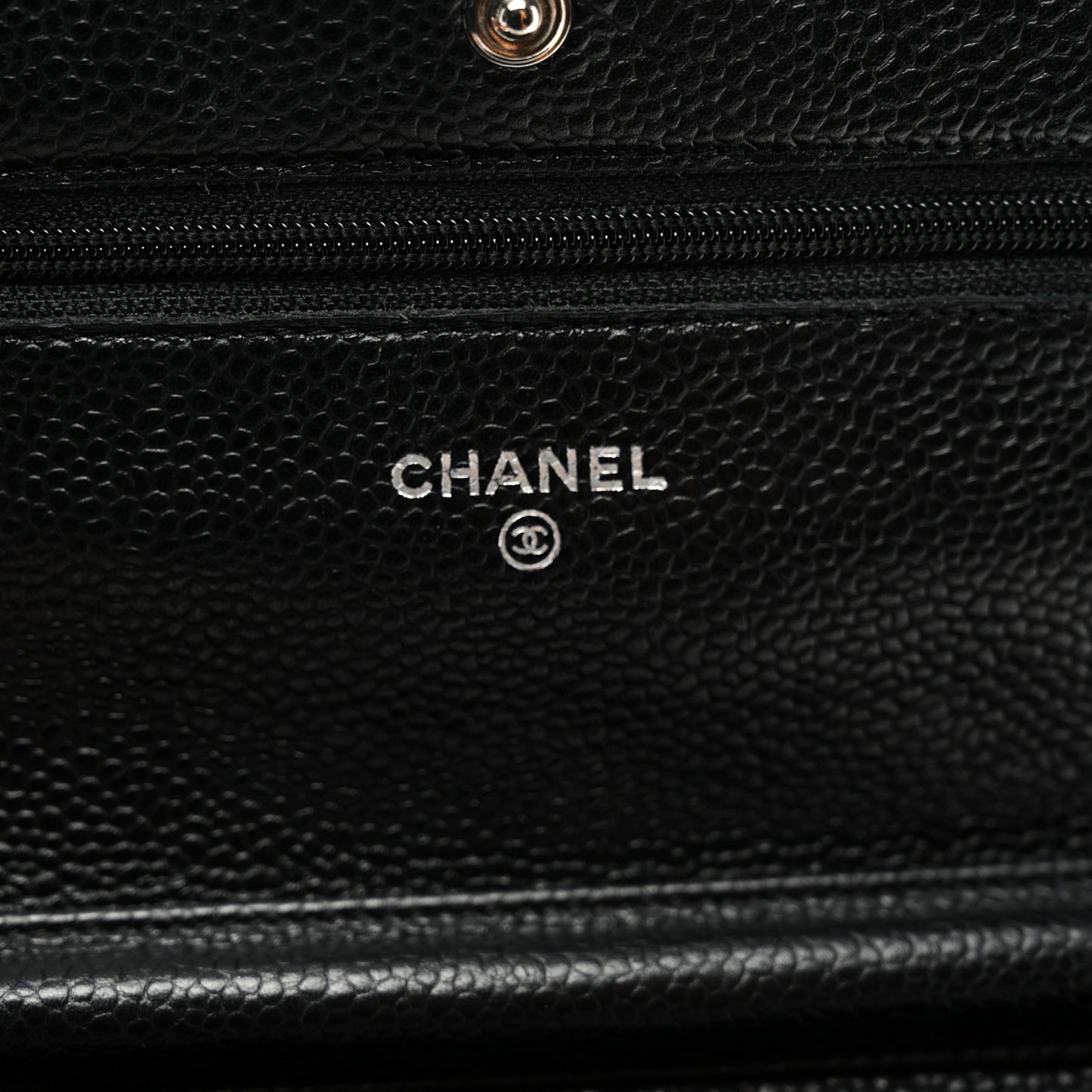Caviar Quilted Wallet on Chain WOC Black