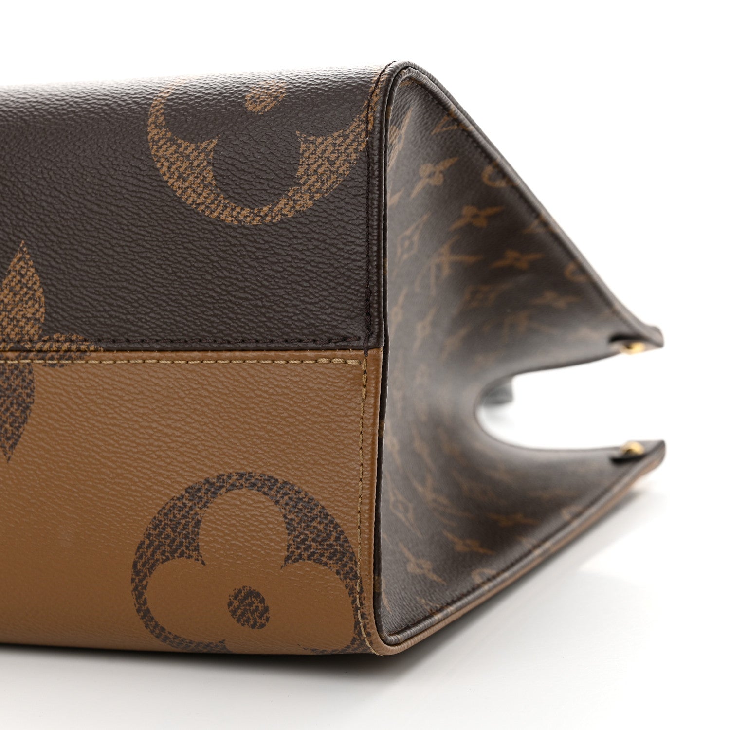 Louis Vuitton Reverse Monogram Giant Onthego MM 9 of 12