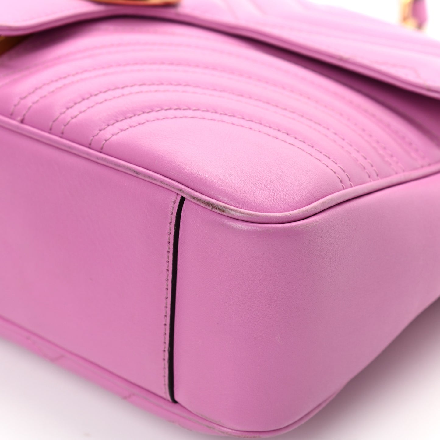 Calfskin Matelasse Medium GG Marmont Shoulder Bag Candy Mousse