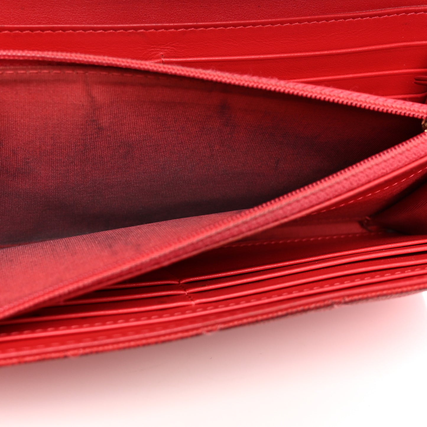 Caviar Quilted Large Filigree Gusset Flap Wallet Red