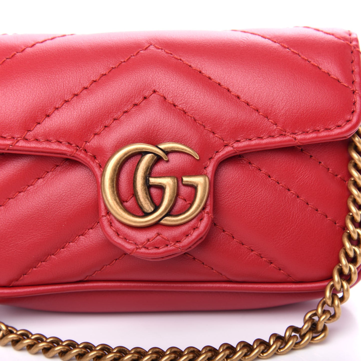 Calfskin Matelasse GG Marmont 2.0 Coin Purse On A Chain Hibiscus Red