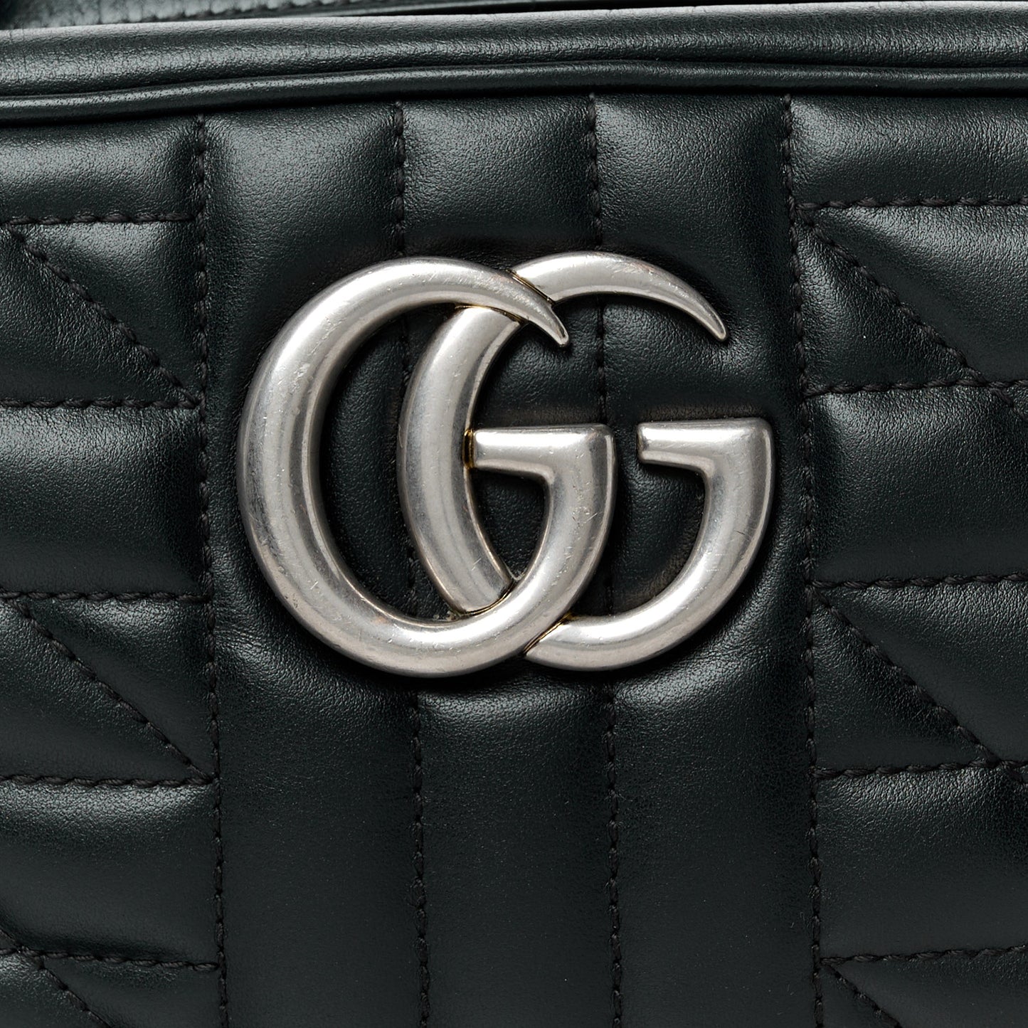 Calfskin Matelasse Aria Small GG Marmont Chain Shoulder Bag Black