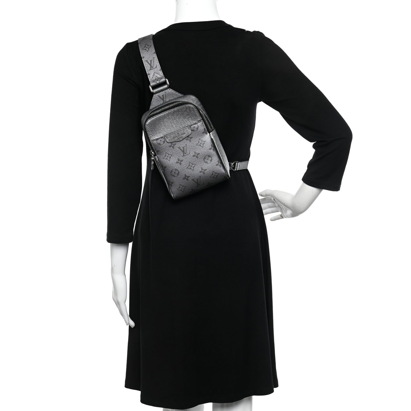 Taigarama Outdoor Slingbag Gunmetal Silver