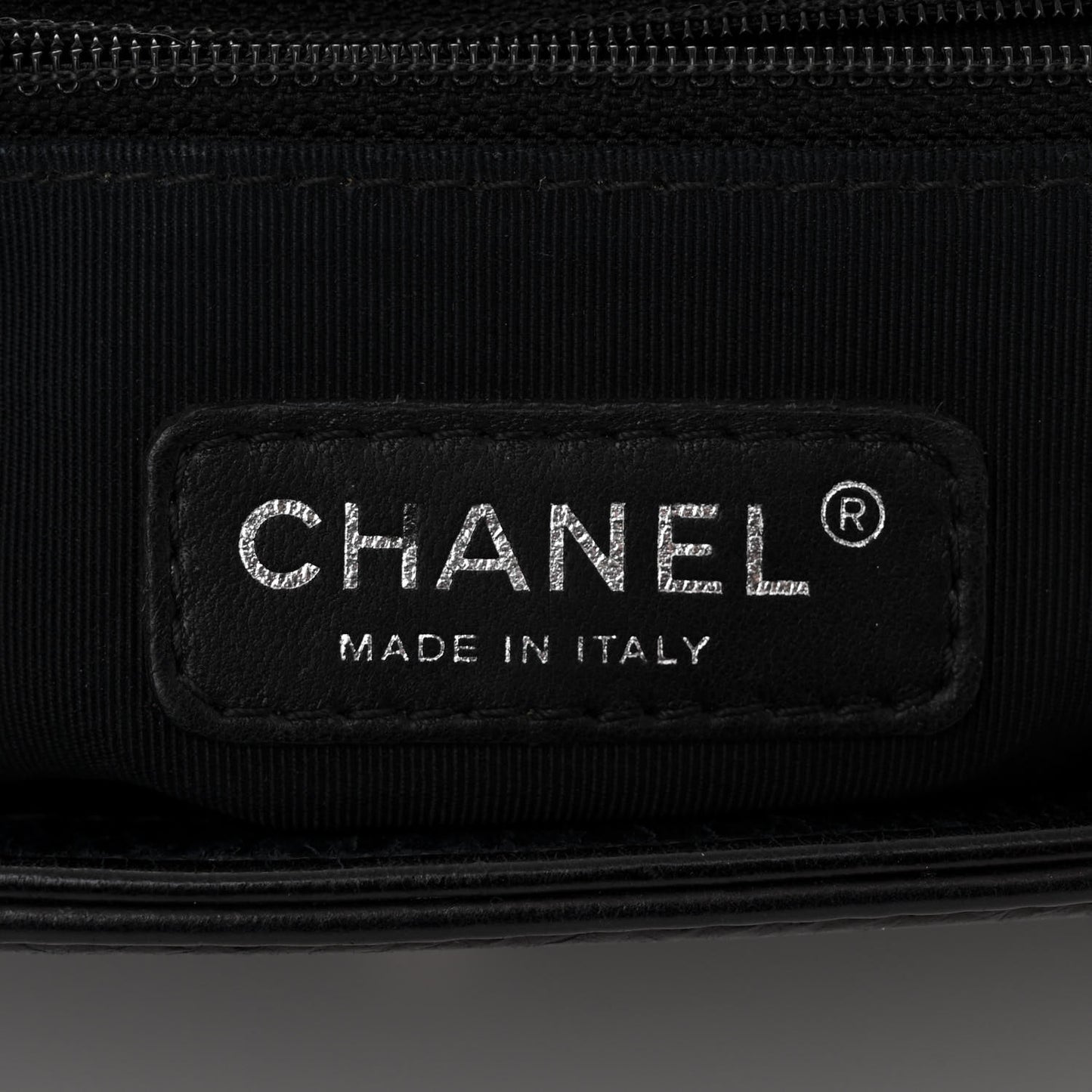Calfskin Embossed Stitch Large Boy Flap Black