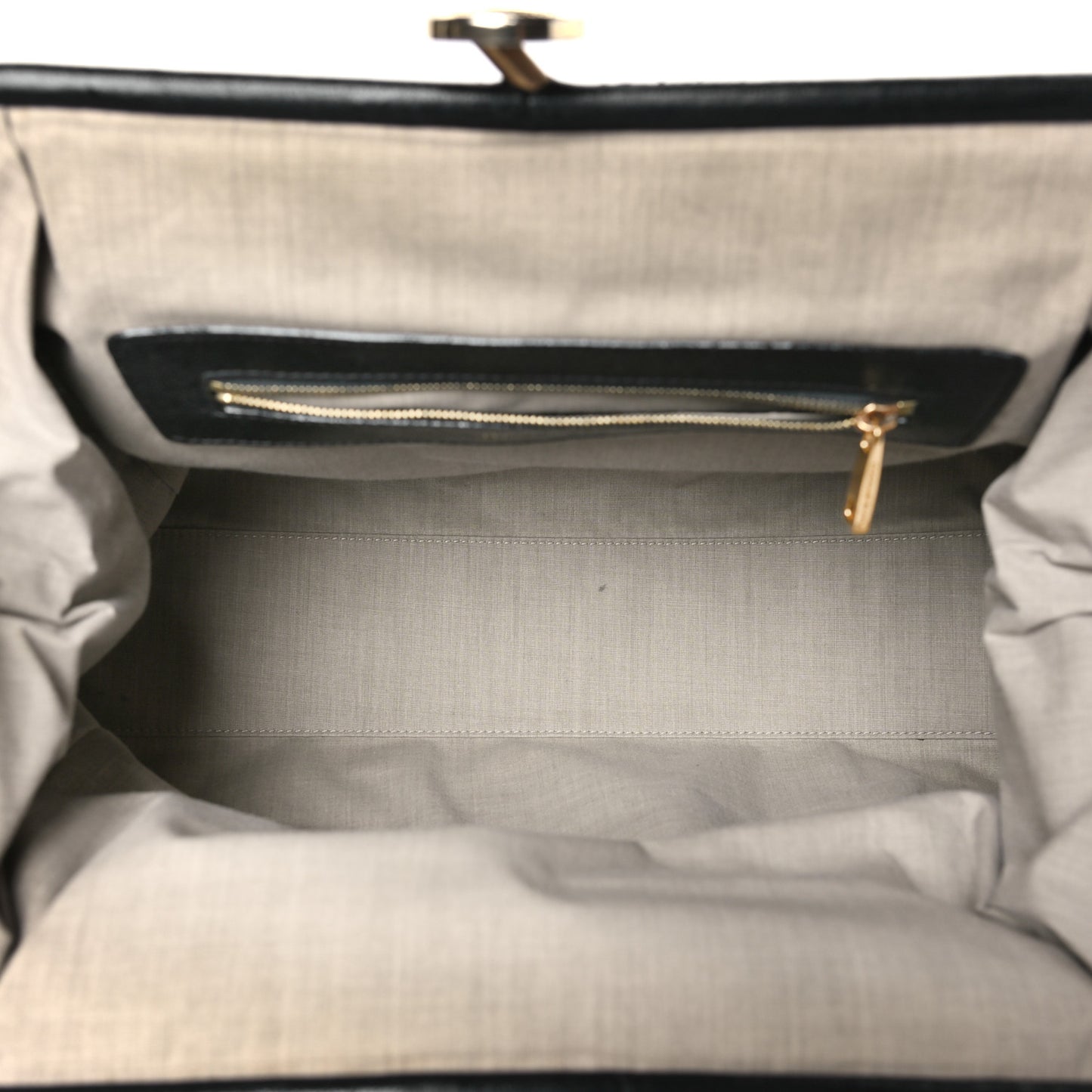 Calfskin Quilted Stam Black