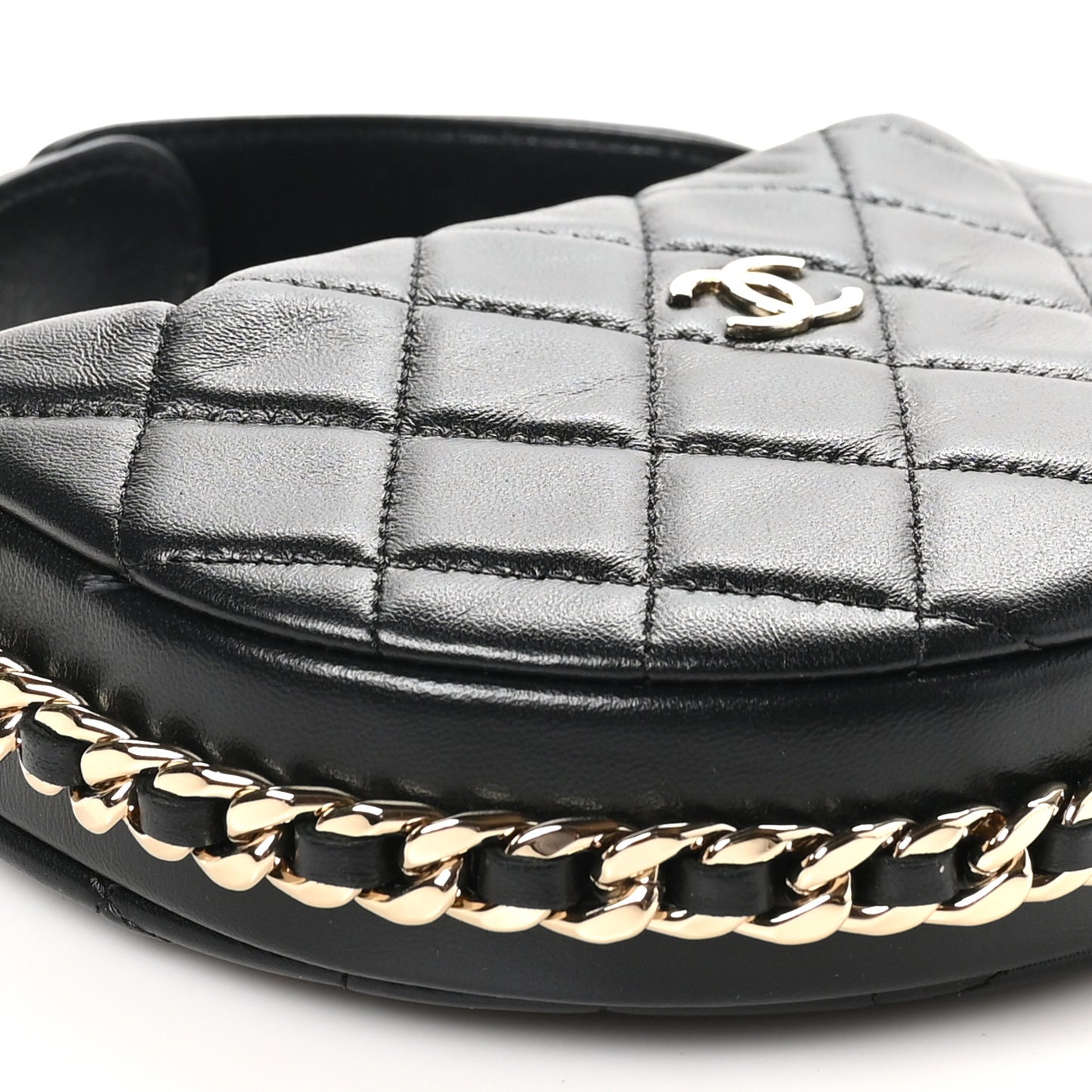 Lambskin Quilted Chain Around Pouch Black