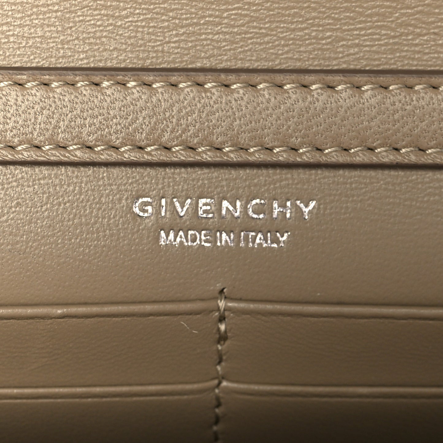 Calfskin 4G Wallet on Chain Dune