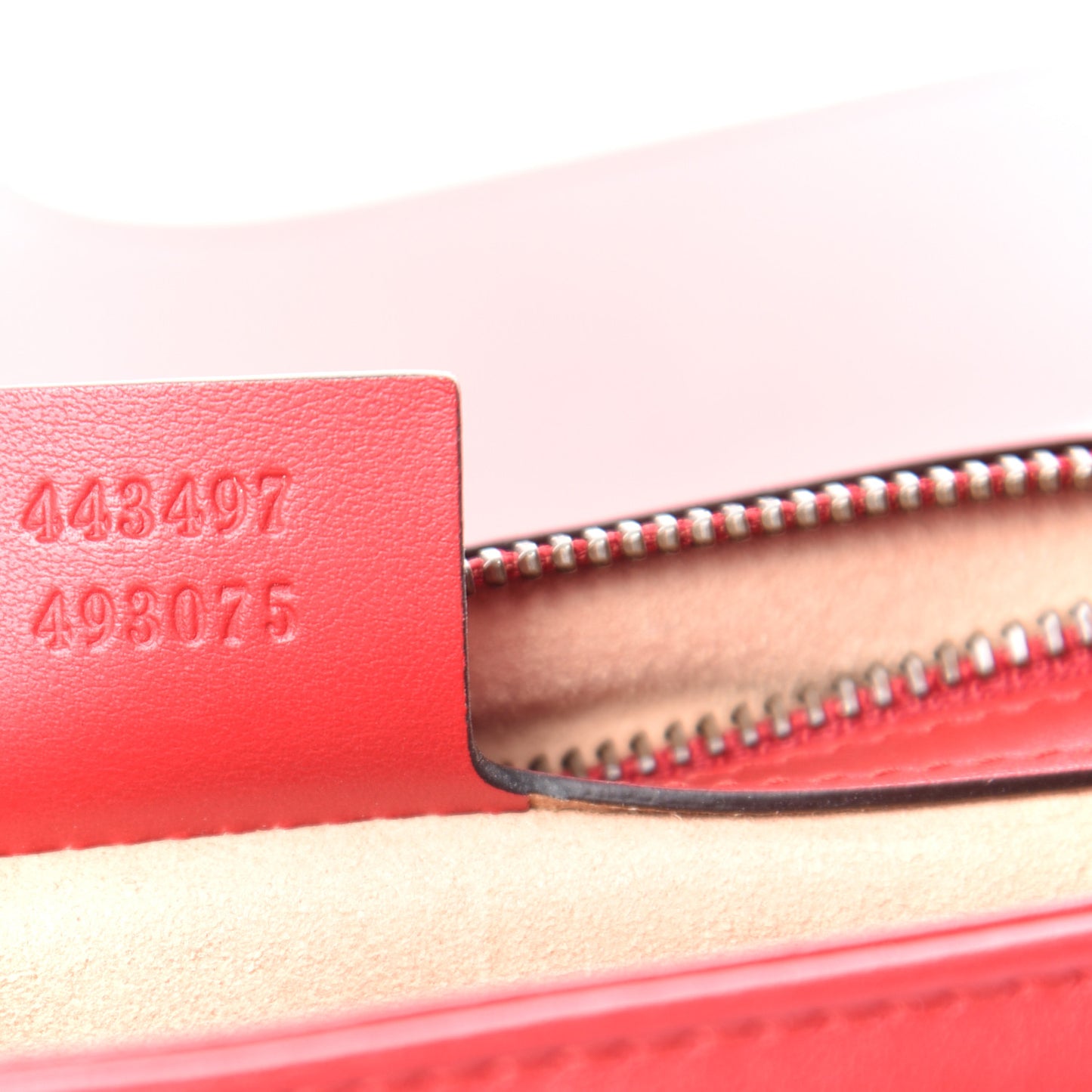 Calfskin Matelasse Small GG Marmont Shoulder Bag Hibiscus Red