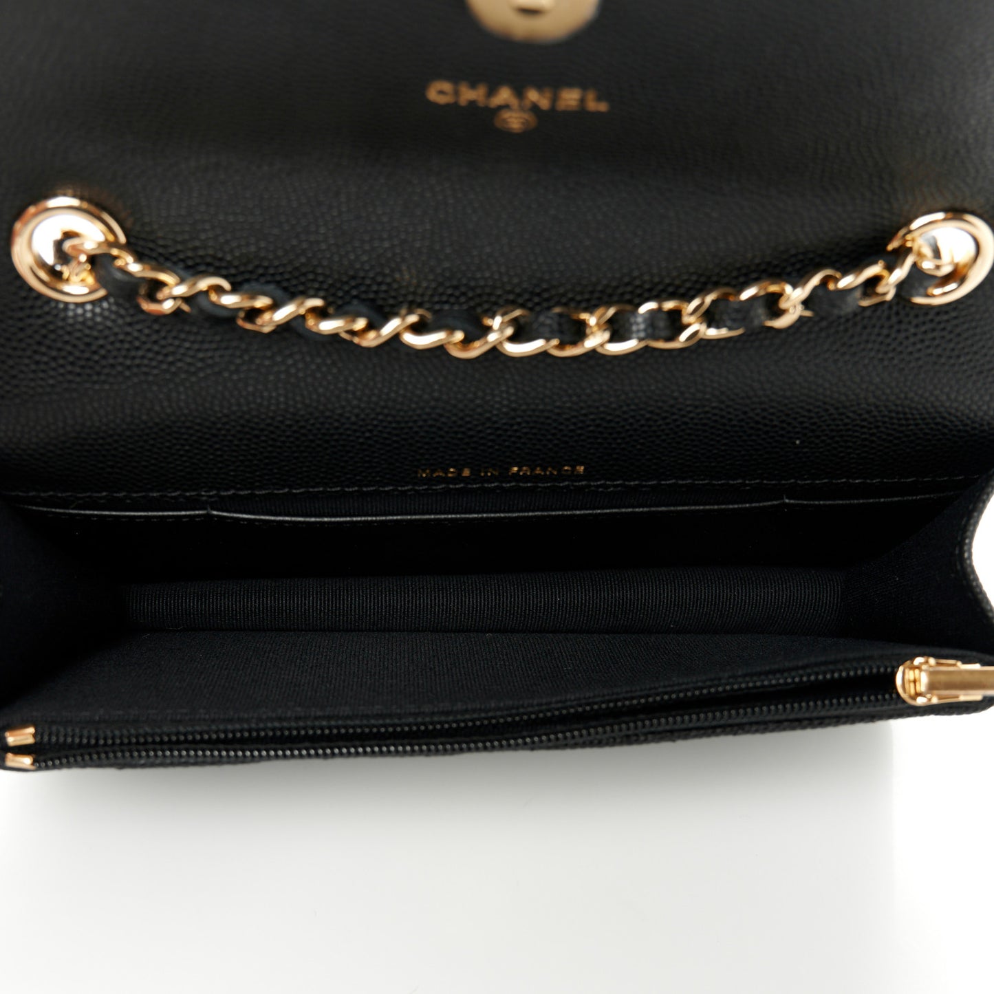 Caviar Quilted Enamel Coco Casino Flap Phone Holder With Chain Black