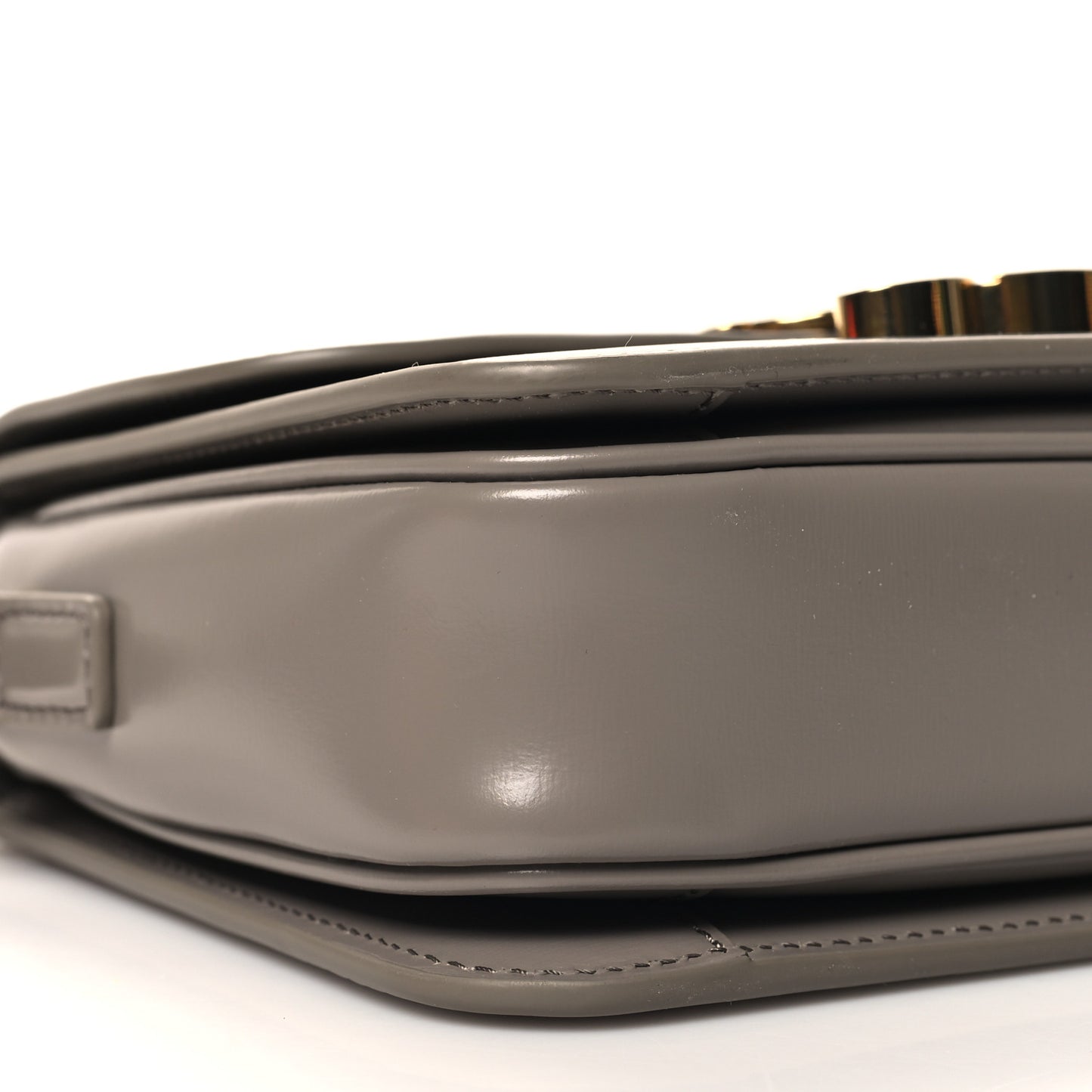 Shiny Calfskin Teen Triomphe Pebble