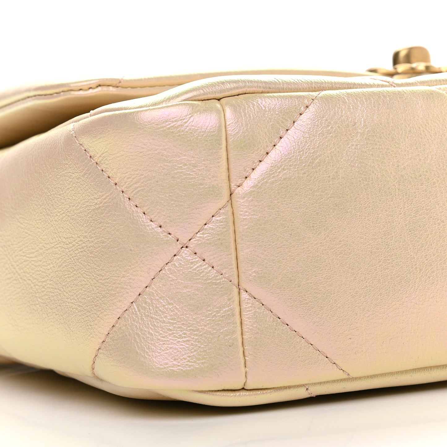 Iridescent Lambskin Quilted Medium Chanel 19 Flap Pink
