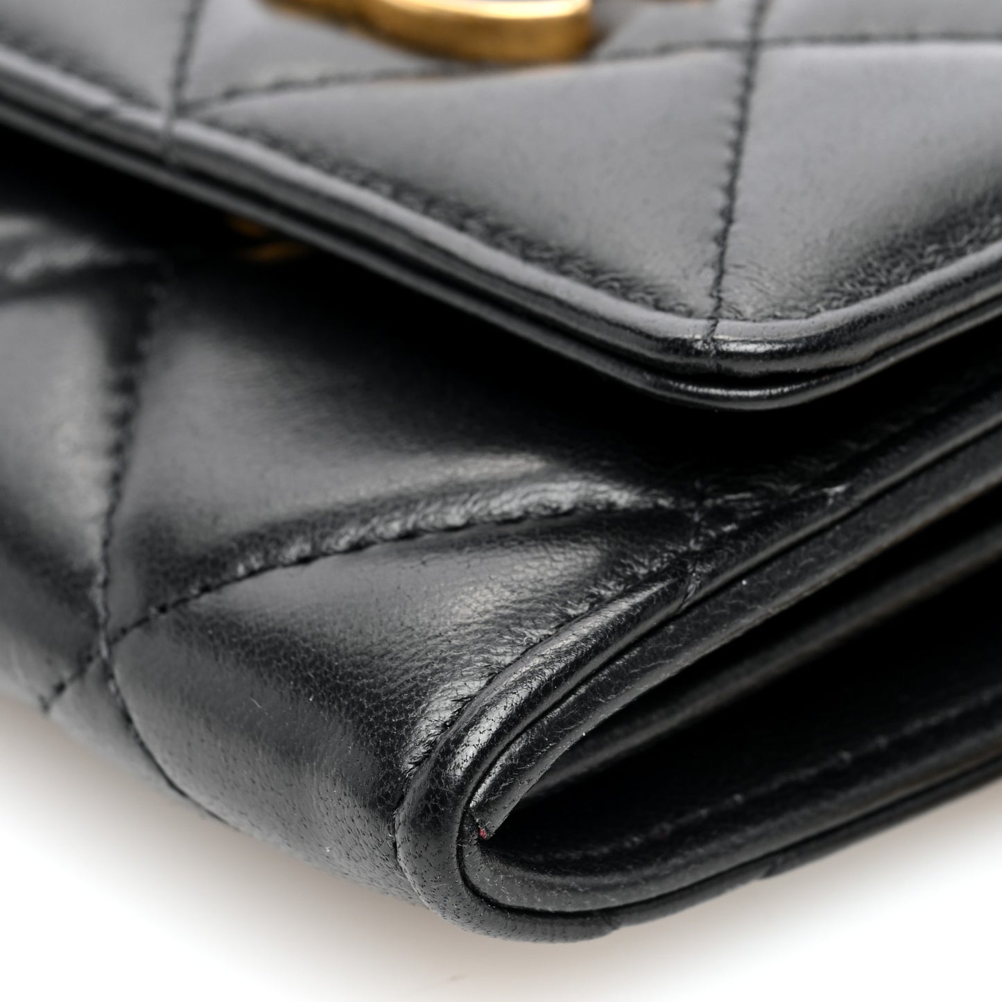 Lambskin Enamel Quilted Pending CC Card Holder On Chain Black