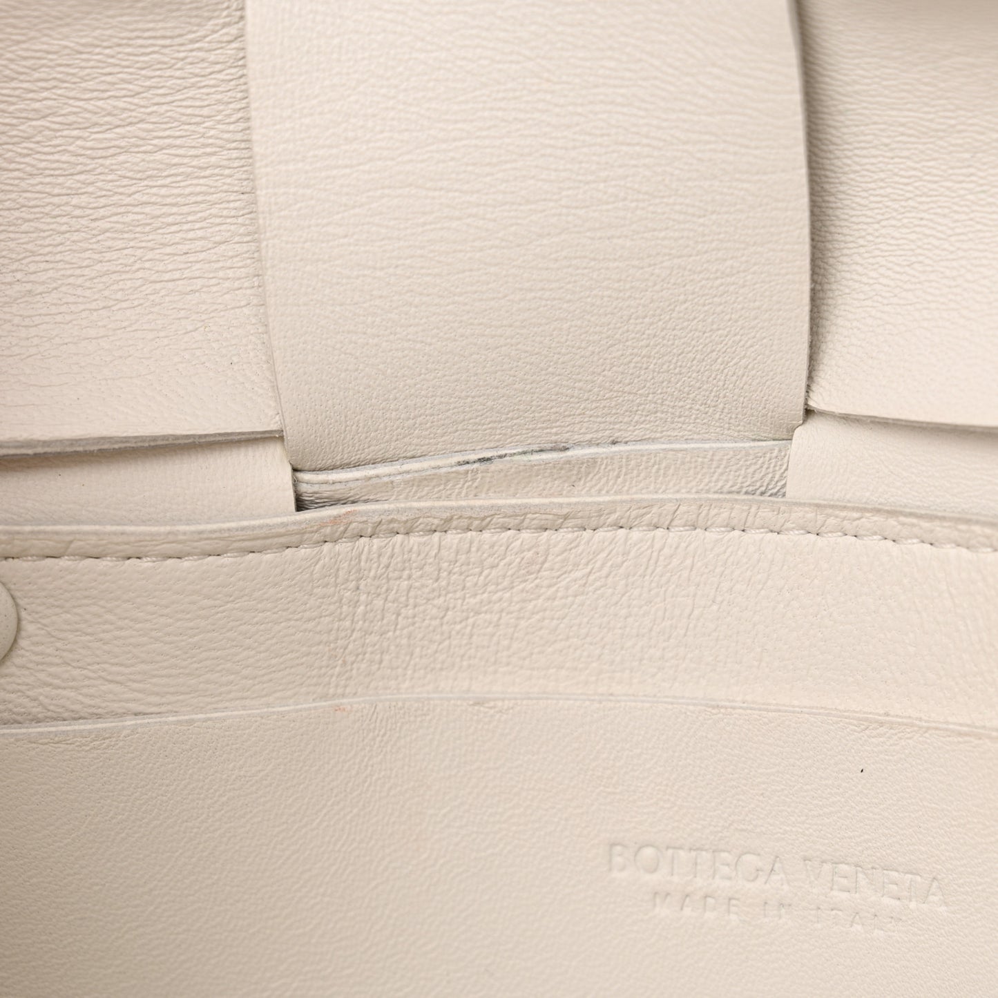 Nappa Maxi Intreccio The Belt Cassette Bag White