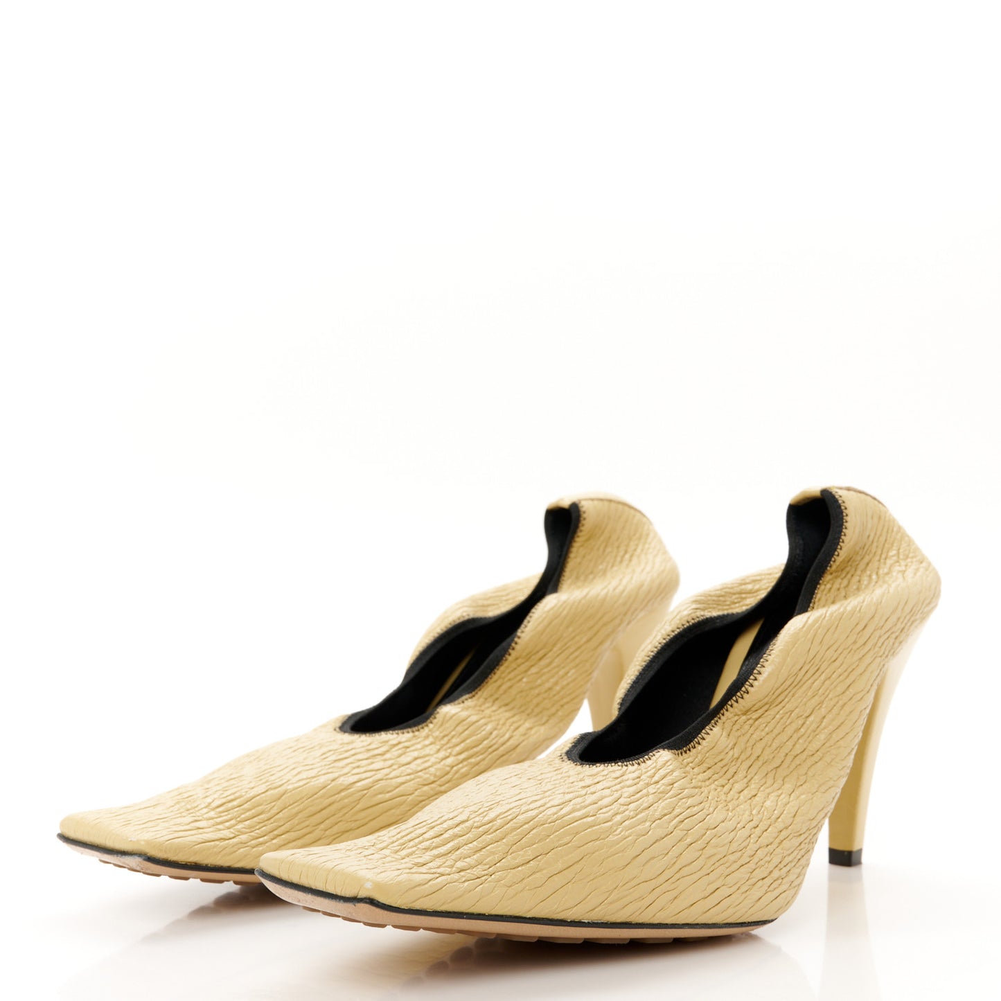Crunch Calfskin Sharpei Pumps 36.5 Tapioca