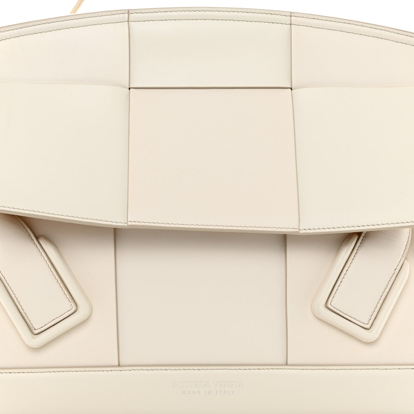 Calfskin Maxi Intrecciato Medium Arco White