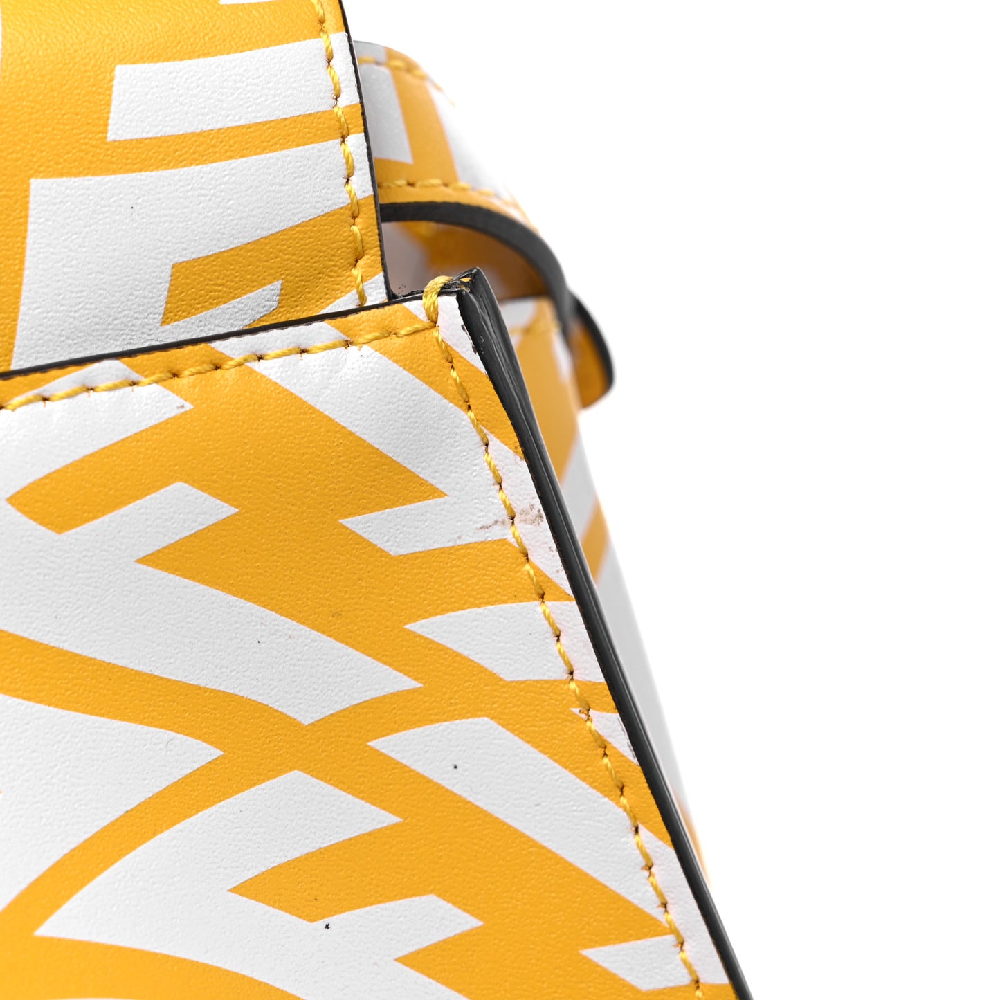 X SARAH COLEMAN Vitello Liberty Shiny Nappa Plexiglass FF Vertigo Mini Peekaboo Iconic Satchel Mimosa White