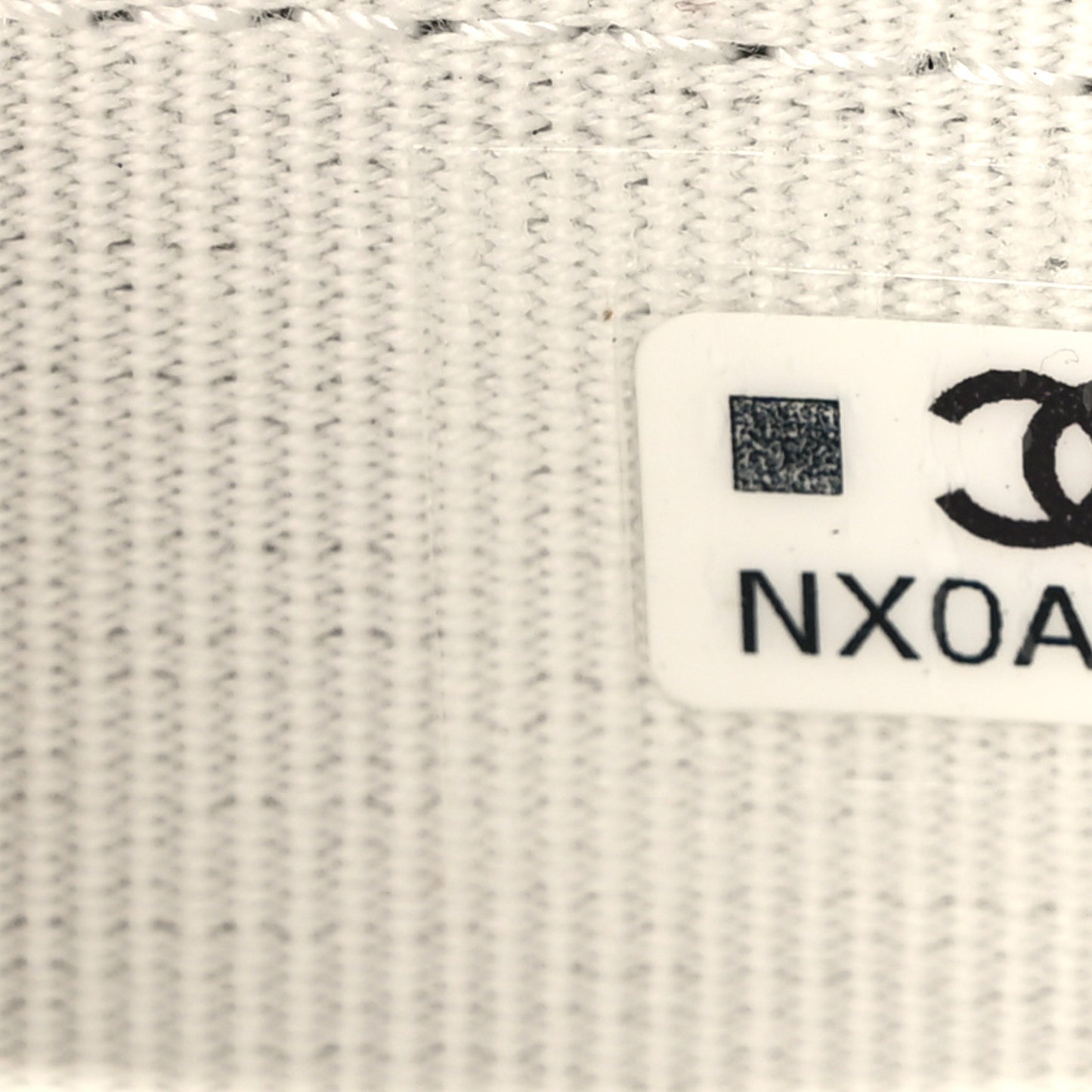 Caviar Quilted Flap Card Holder Wallet White