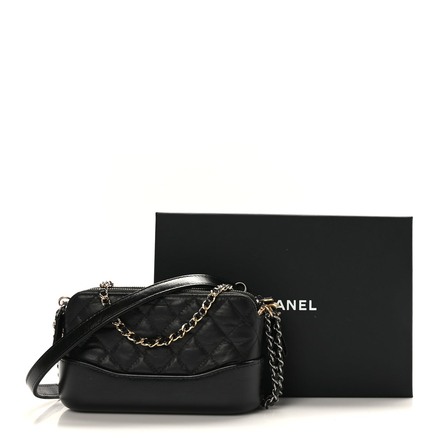 Aged Calfskin Quilted Small Gabrielle Clutch With Chain Black