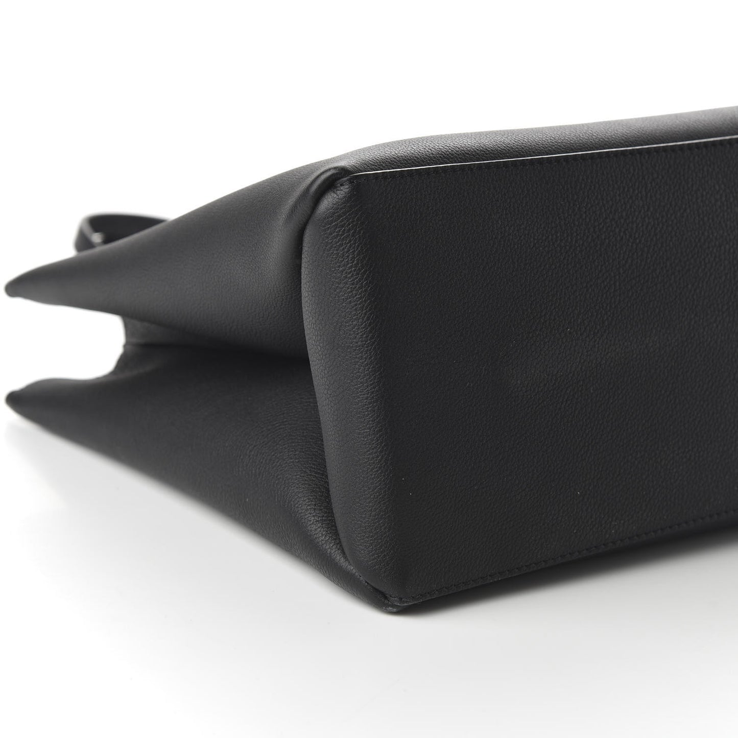 Grained Calfskin Lockme Shopper Black
