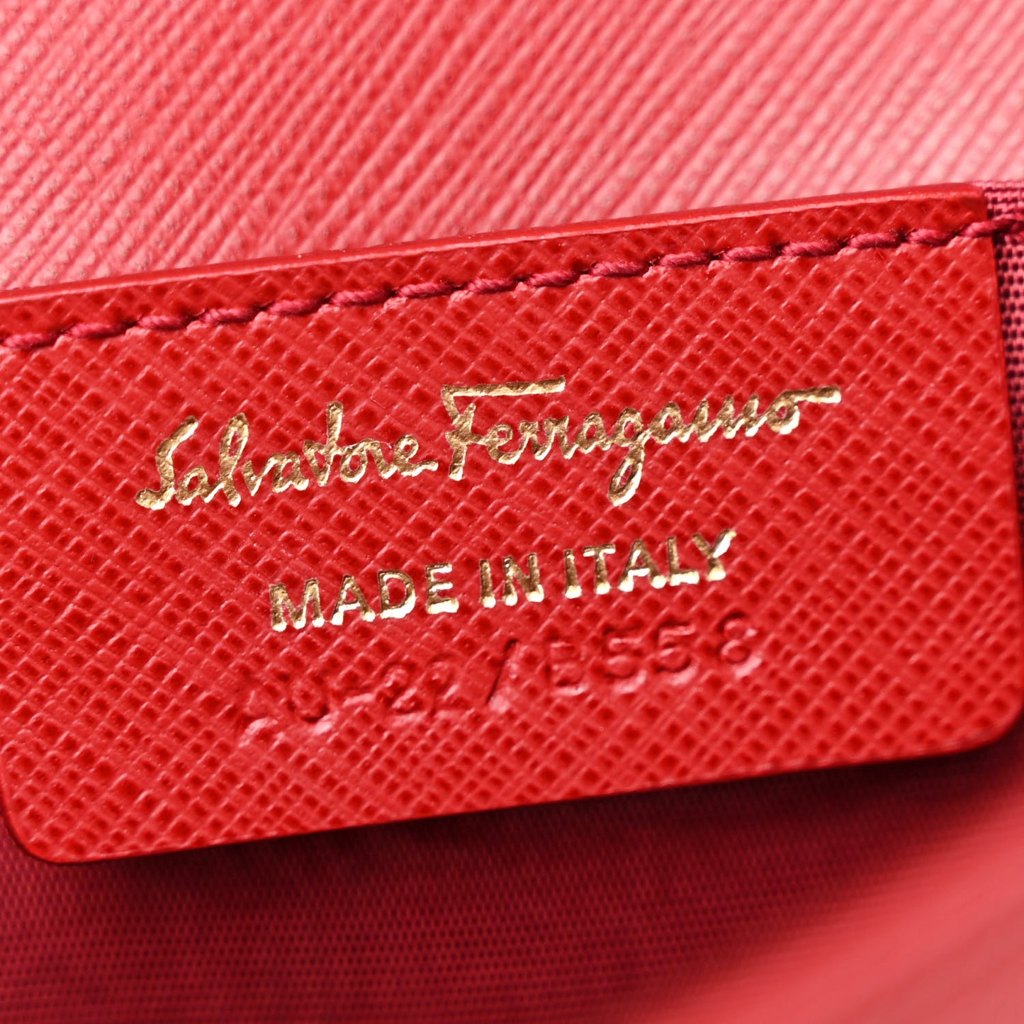 Hammered Calfskin Mini Miss Vara Bow Chain Bag Rosso