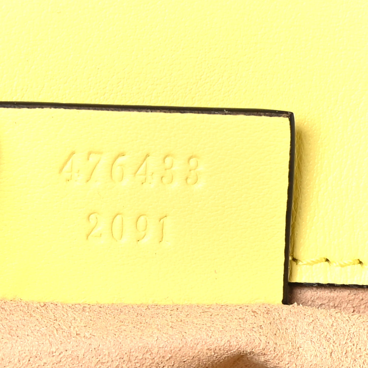 Calfskin Matelasse Super Mini GG Marmont Shoulder Bag Banana