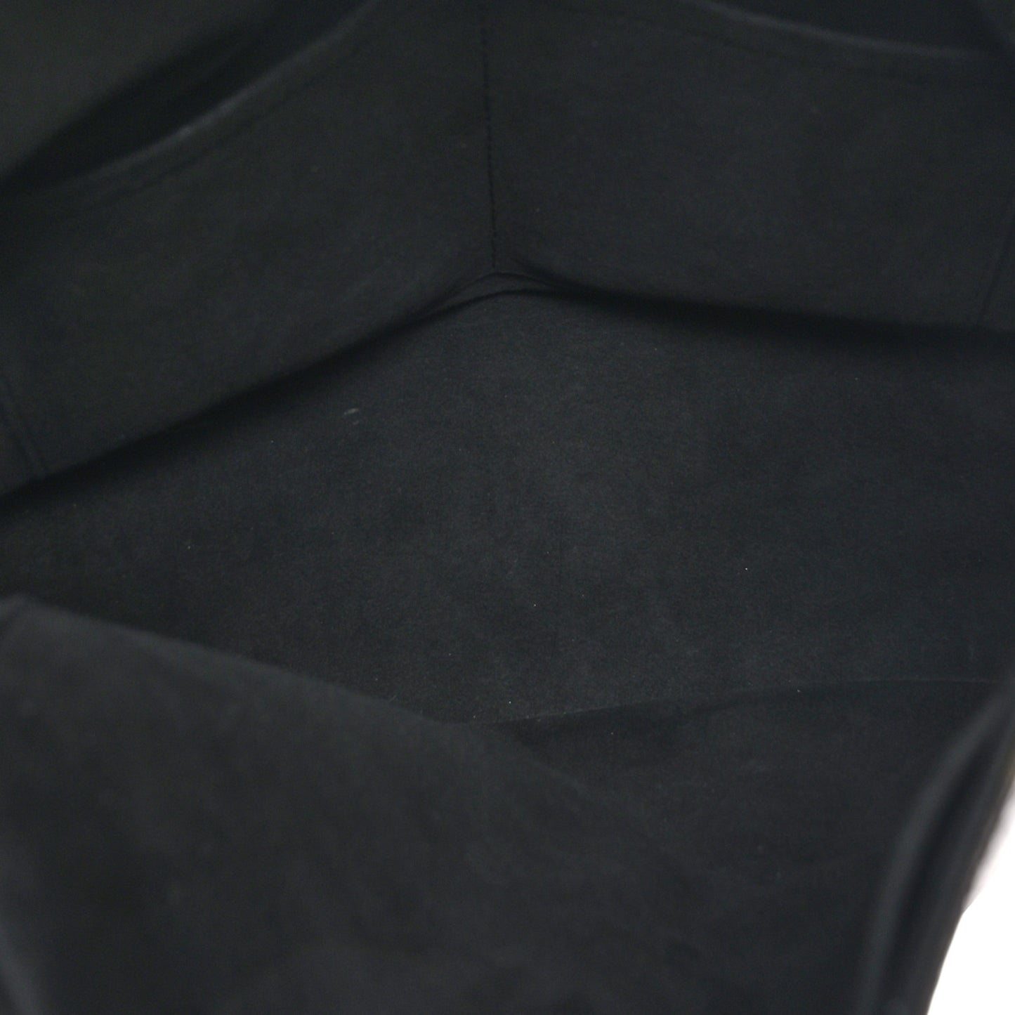 Monogram Gaia Black