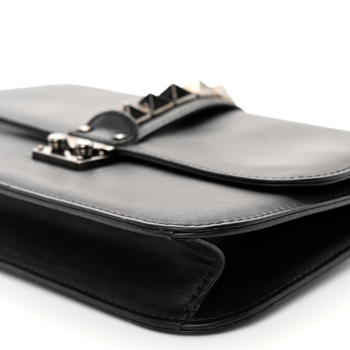 Vitello Medium Glam Lock Rockstud Flap Black