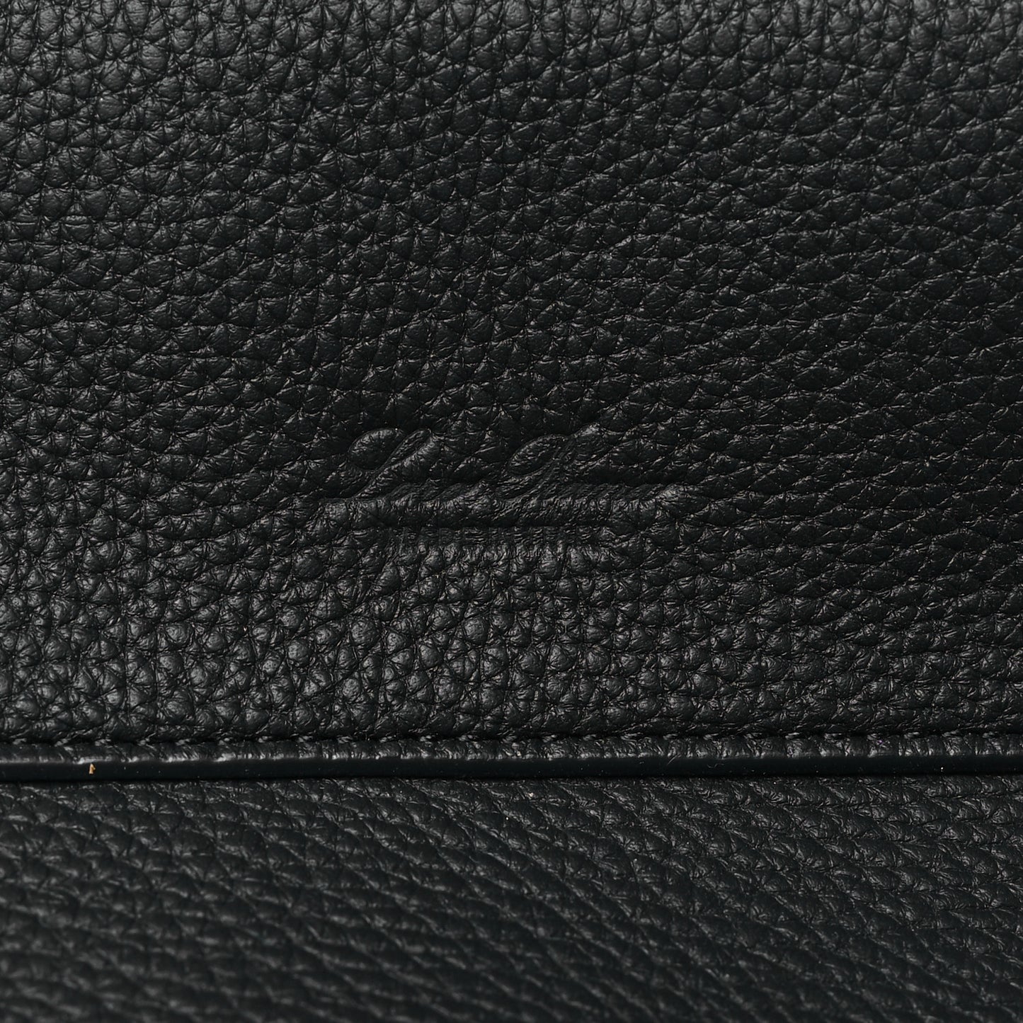 Grained Calfskin Medium Sesia Black