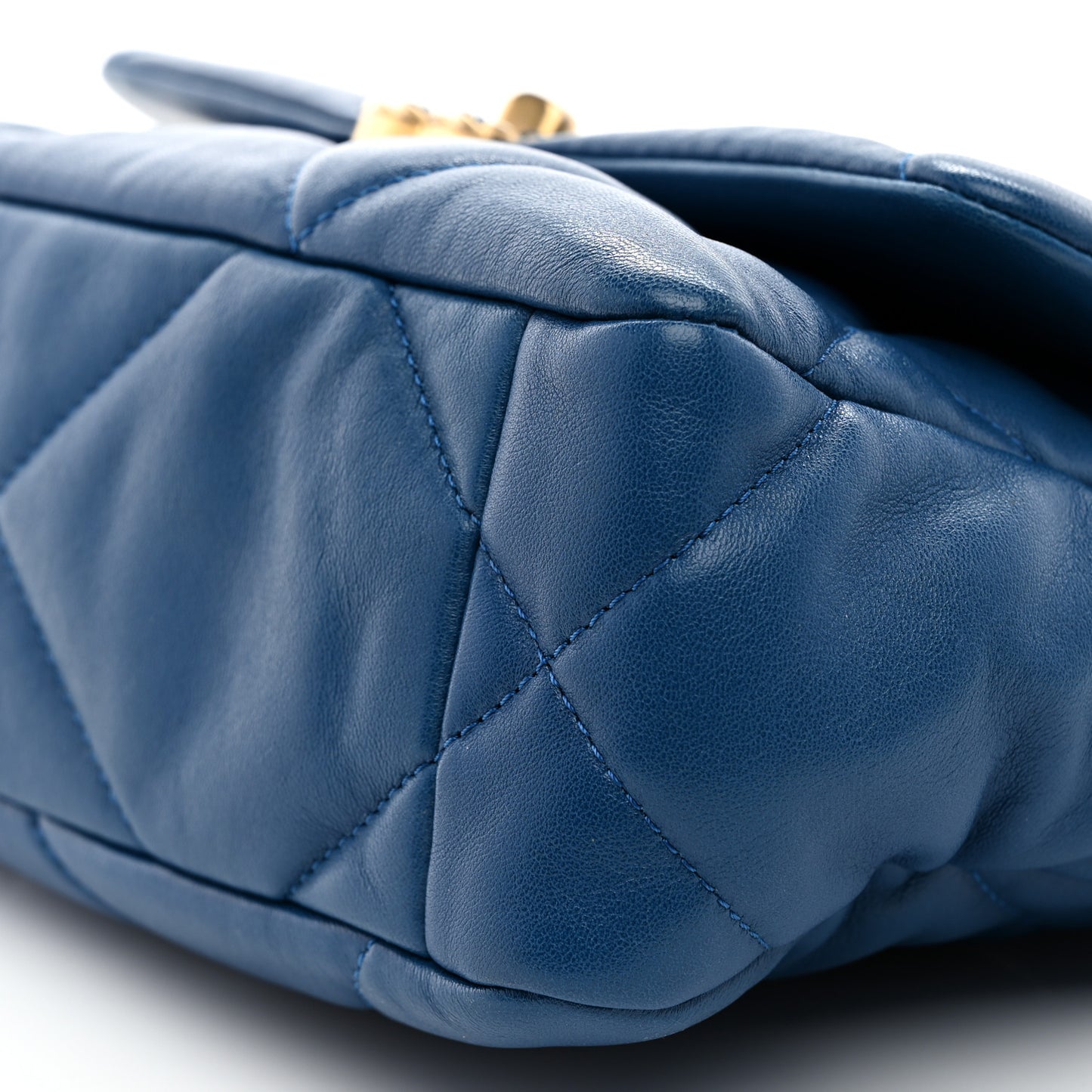 Lambskin Quilted Medium Chanel 19 Flap Blue