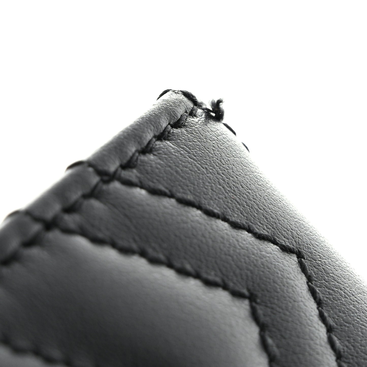 Calfskin Matelasse GG Marmont Card Case Black