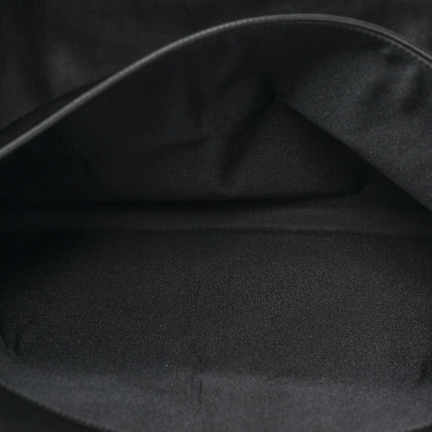 Calfskin Stitched CC Boston Black