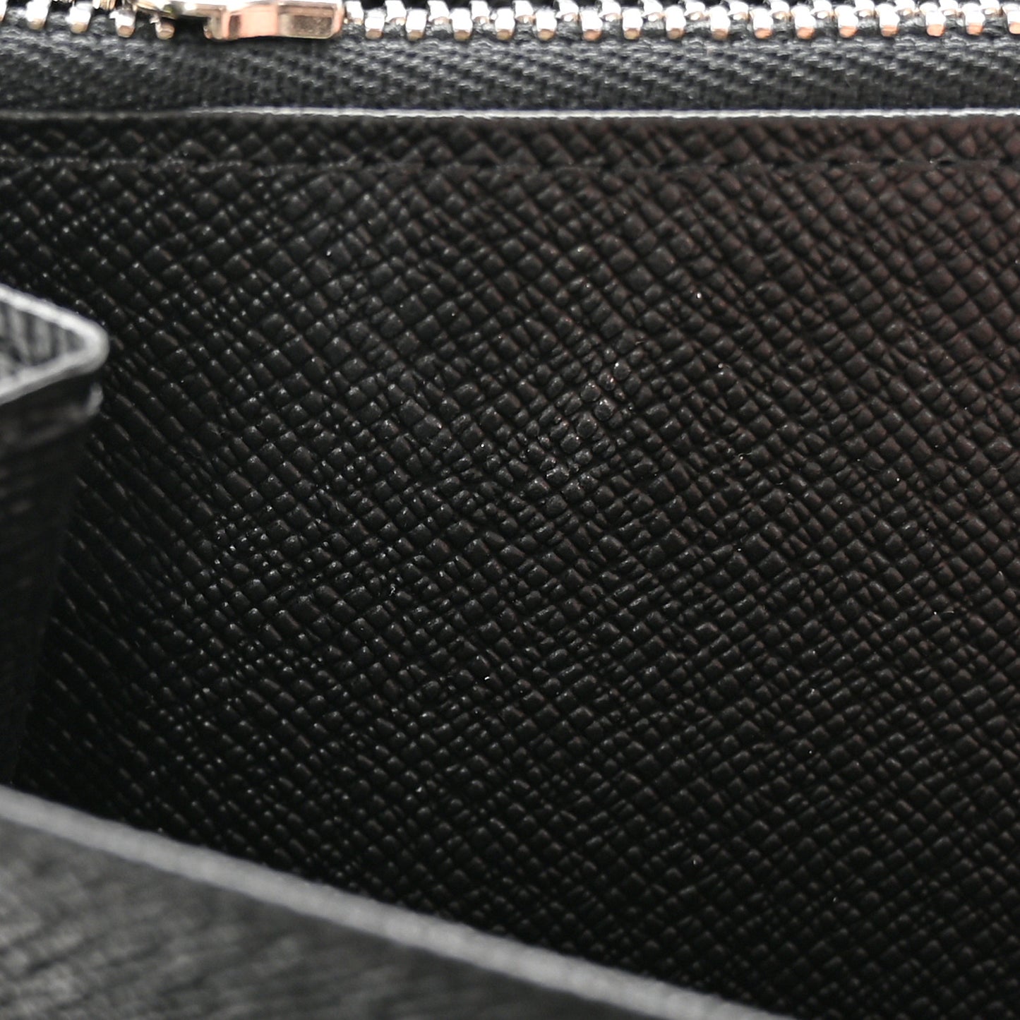 Damier Graphite Zippy Organizer Wallet