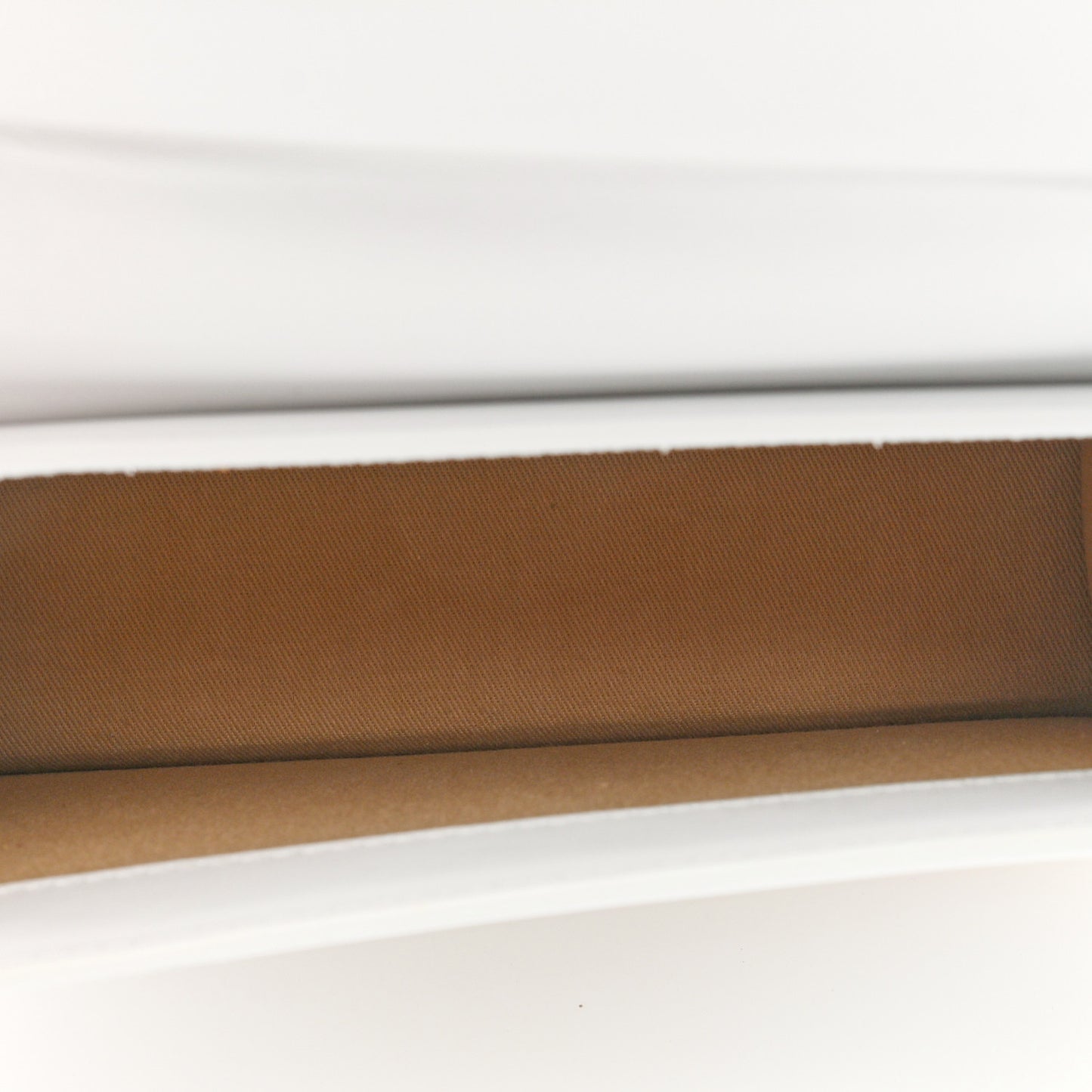 Smooth Calfskin Le Grand Chiquito White