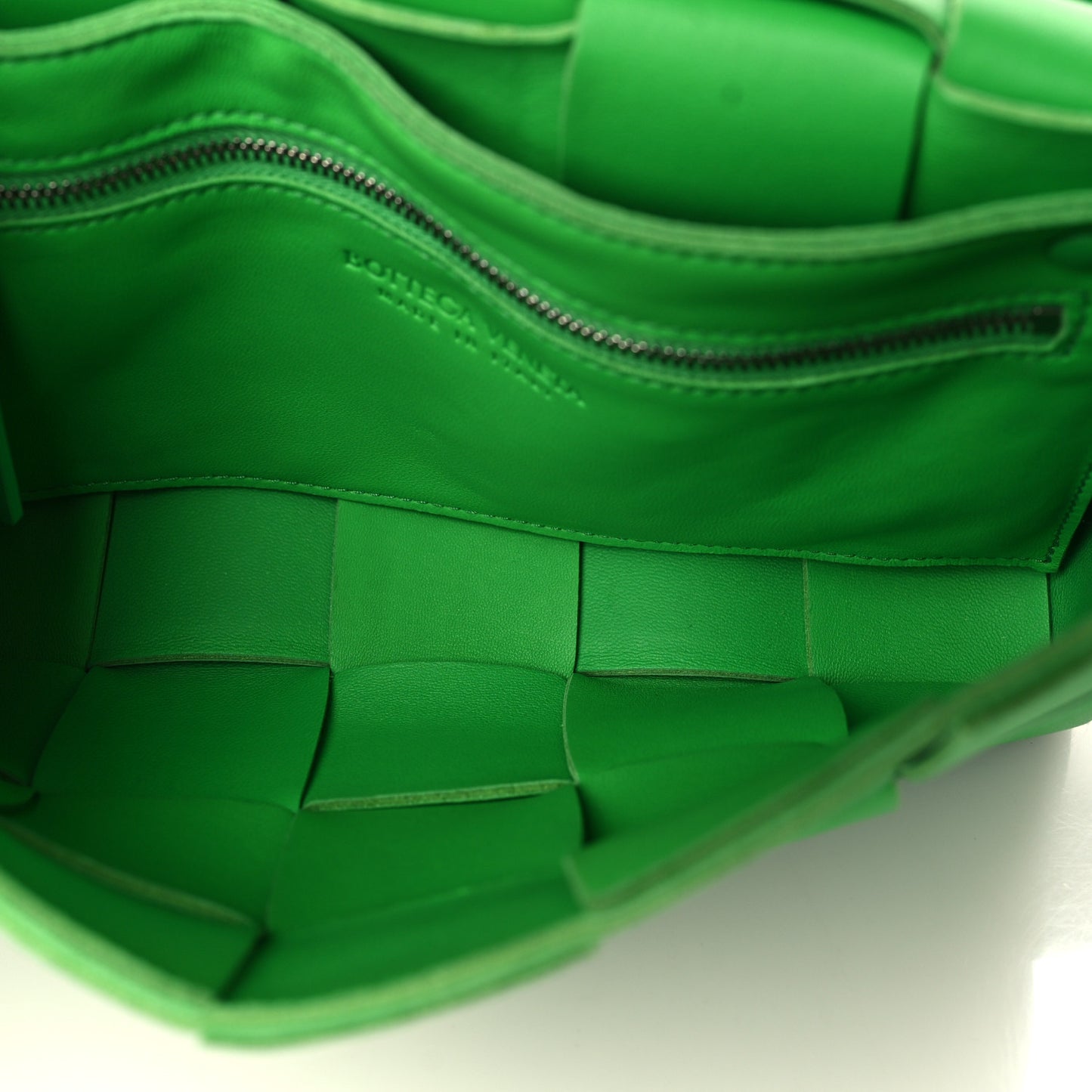 Lambskin Maxi Intrecciato Cassette Crossbody Bag Parakeet