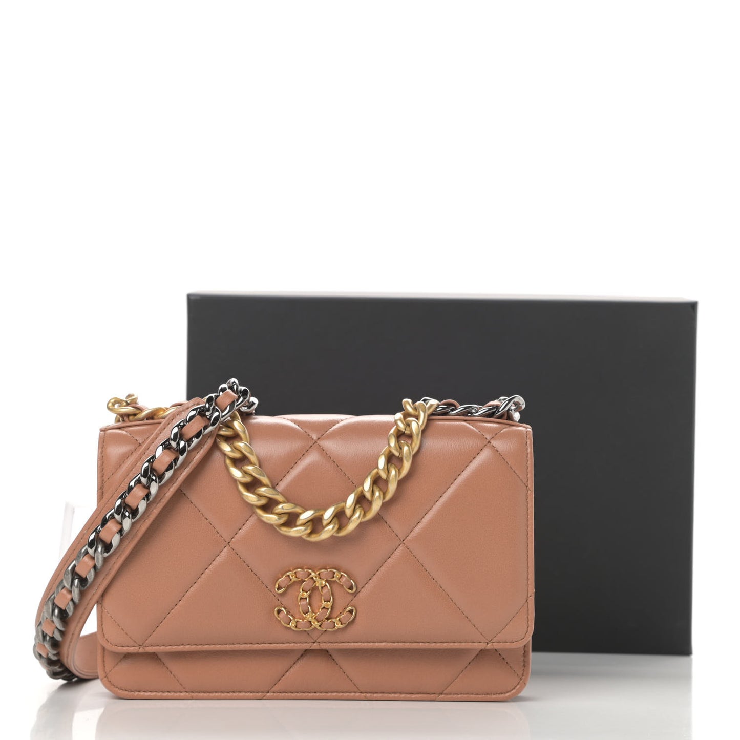 Lambskin Quilted 19 Wallet On Chain WOC Brown