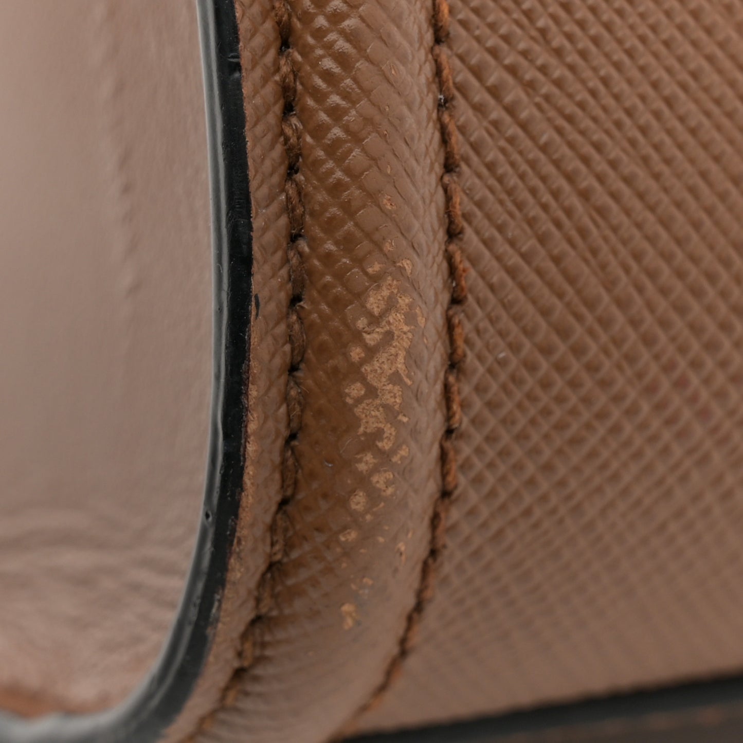 Saffiano Soft Calfskin Large Tote Cannella