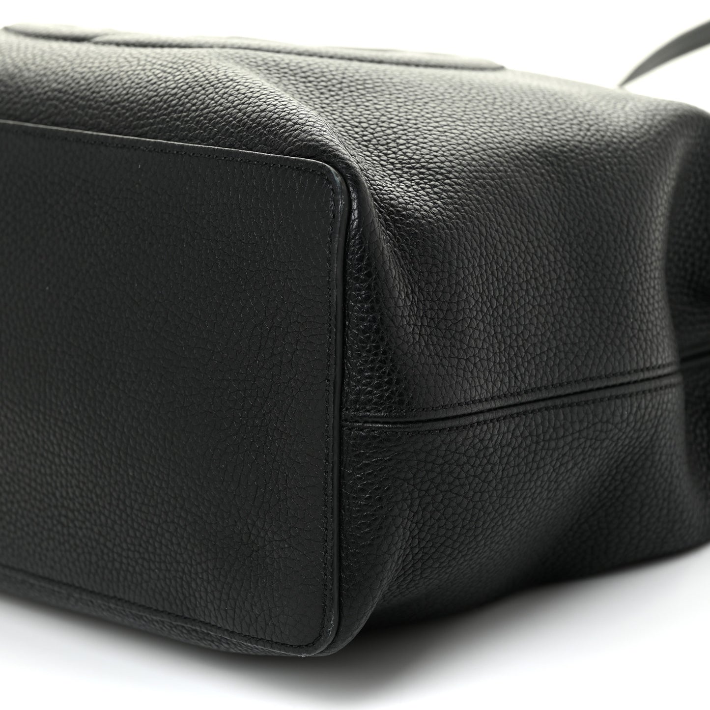 Pebbled Calfskin Large Soho Hobo Black