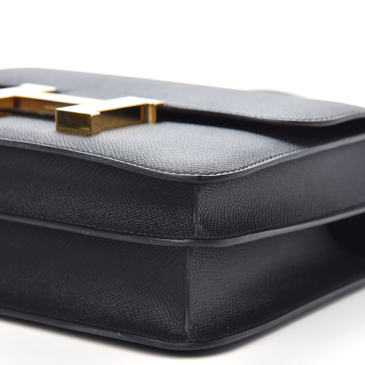 Epsom Constance 24 Black