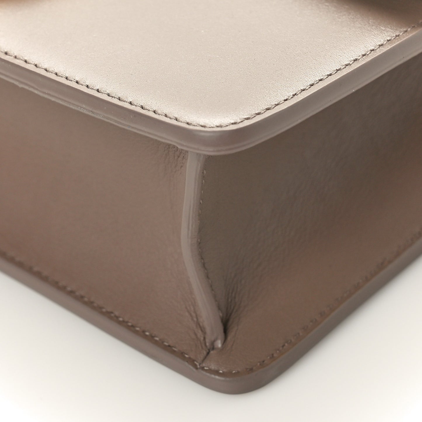 Box Calfskin 30 Montaigne Flap Bag Raw Beige